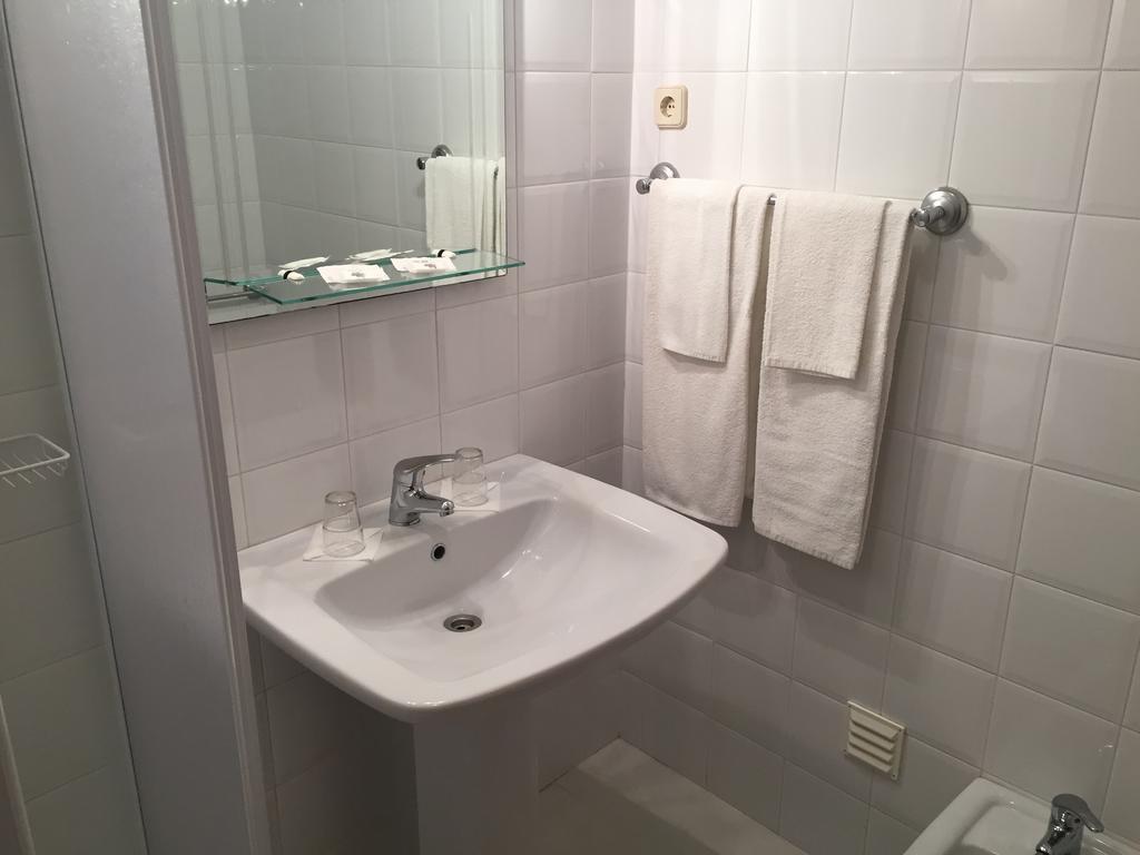 Granada Holidays Guest House São Martinho do Porto Rom bilde