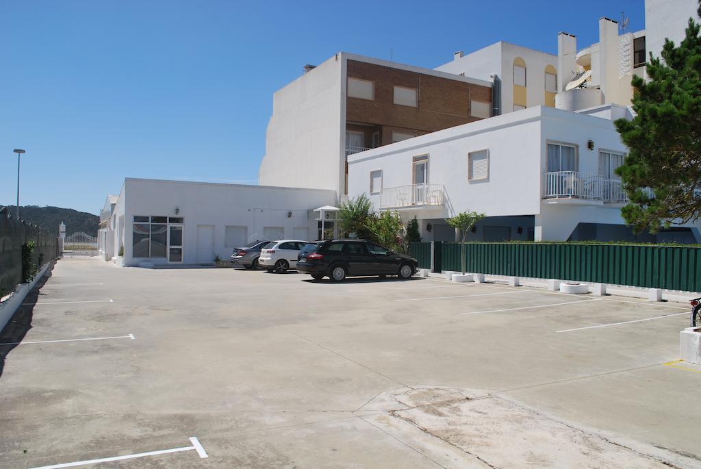 Granada Holidays Guest House São Martinho do Porto Eksteriør bilde