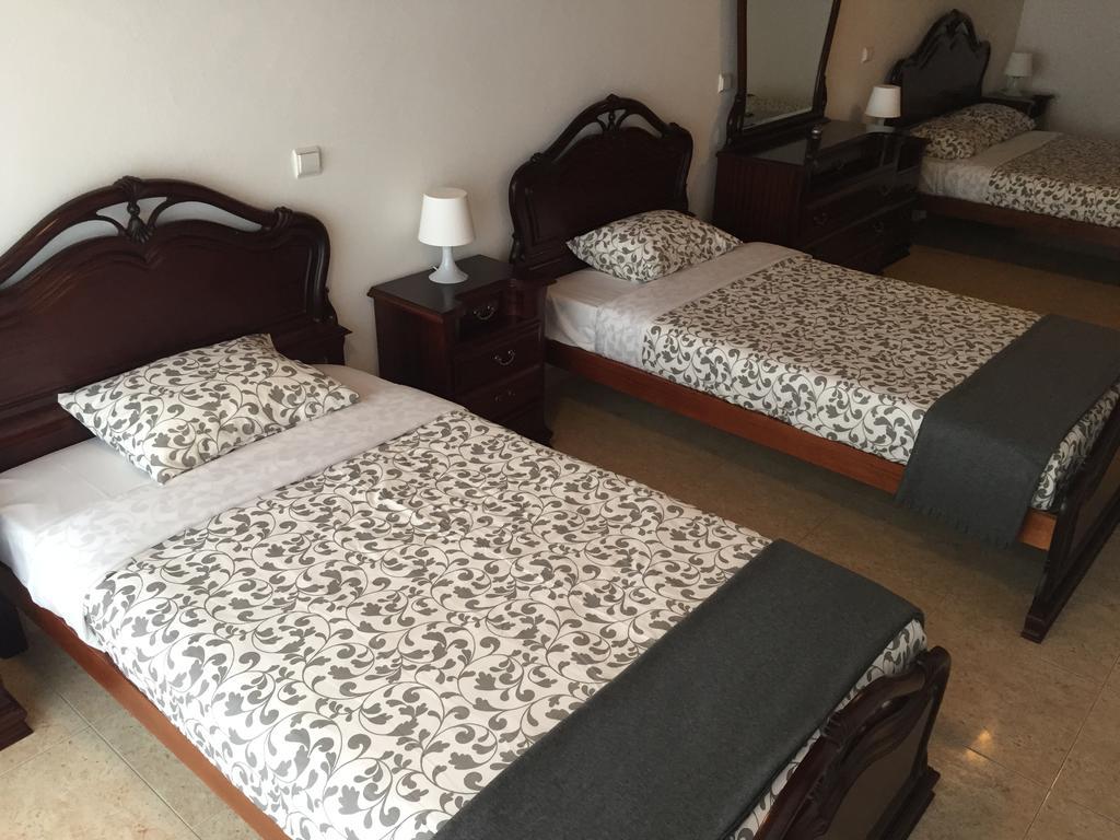 Granada Holidays Guest House São Martinho do Porto Eksteriør bilde